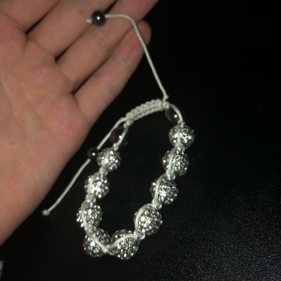Adjustable Silver Sparkling Bracelet - Picture 6 of 7